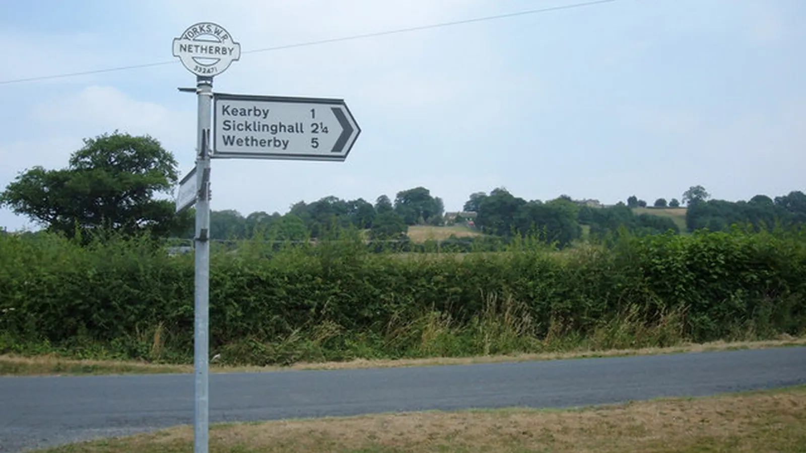 Workwear printing in Kearby, North Yorkshire Kearby, near Harrogate in North Yorkshire — the area Net-workwear supplies with branded workwear and embroidered uniforms