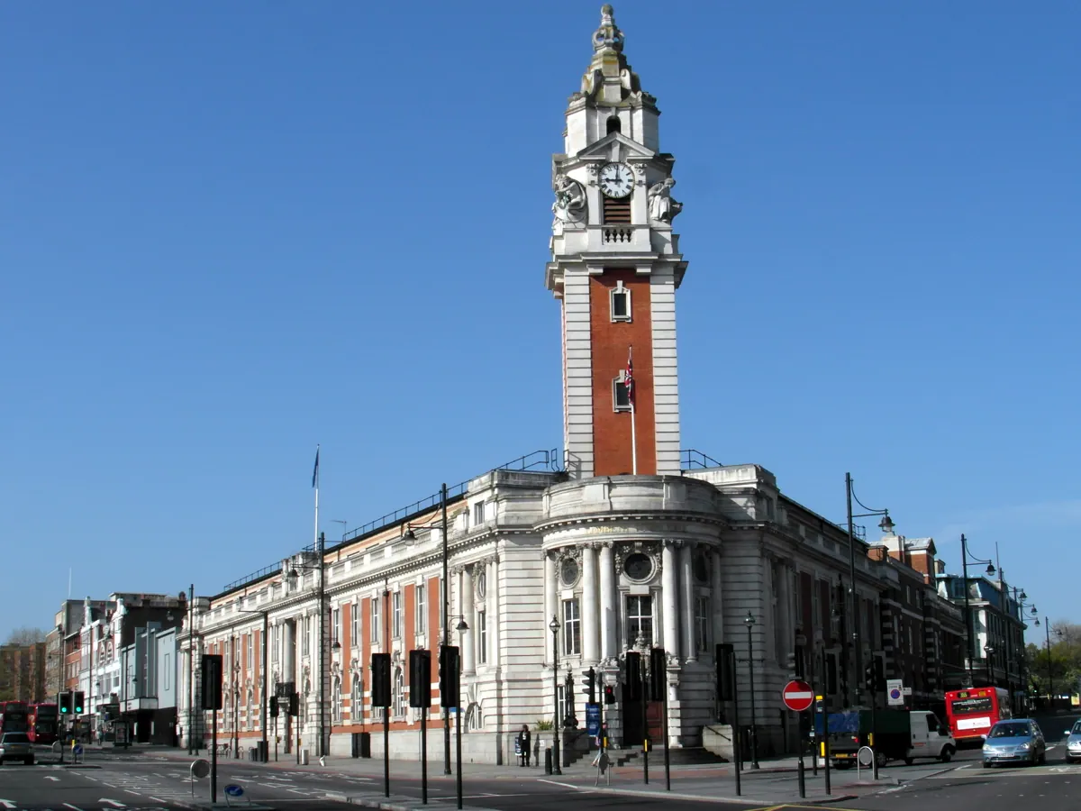 Workwear printing in Brixton, Greater London Brixton, near London in Greater London — the area Net-workwear supplies with branded workwear and embroidered uniforms