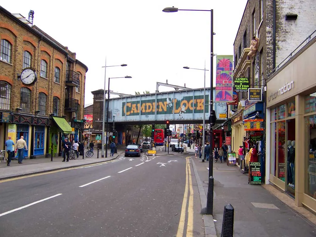 Workwear printing in Camden Town, Greater London Camden Town, near London in Greater London — the area Net-workwear supplies with branded workwear and embroidered uniforms