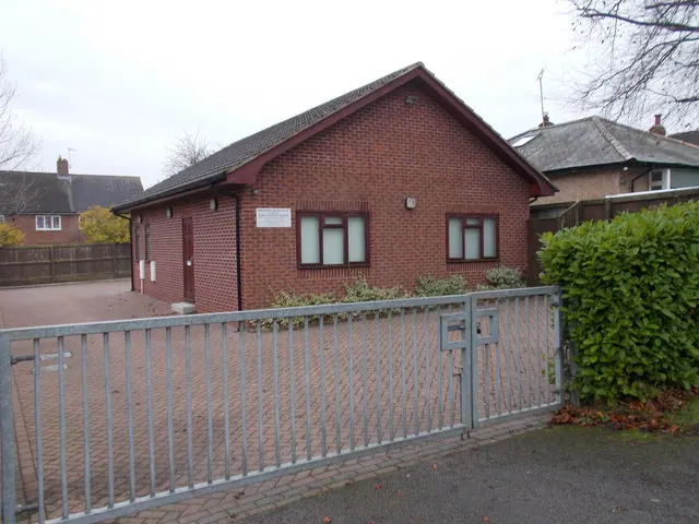 Workwear printing in Hookstone Chase, North Yorkshire Hookstone Chase, near Harrogate in North Yorkshire — the area Net-workwear supplies with branded workwear and embroidered uniforms