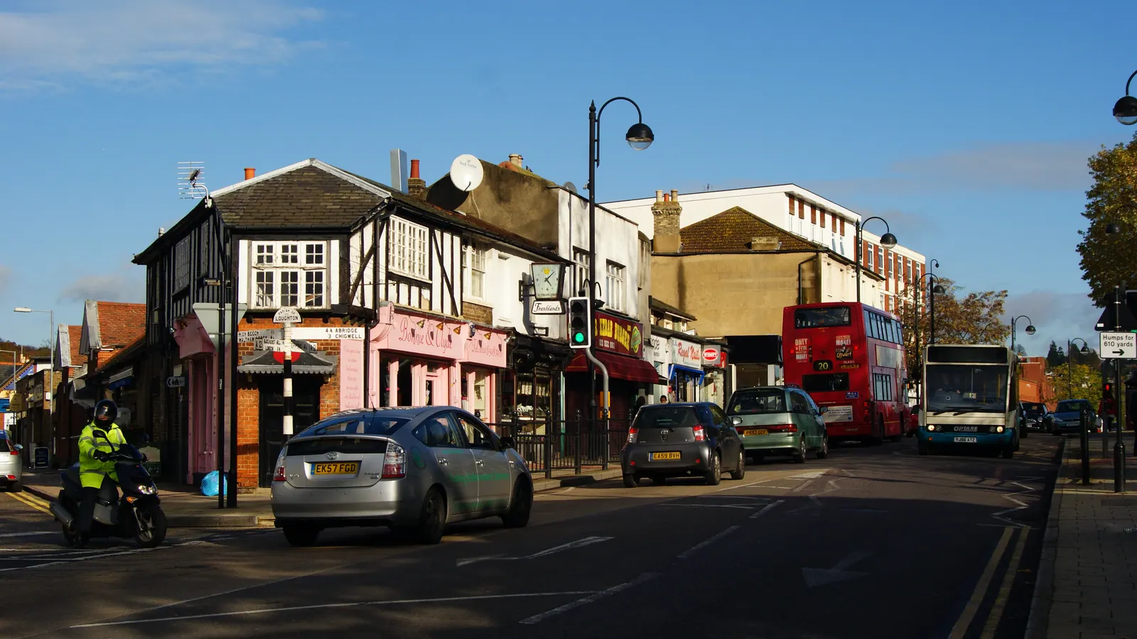 Workwear printing in Loughton, Essex Loughton, near Essex in Essex — the area Net-workwear supplies with branded workwear and embroidered uniforms