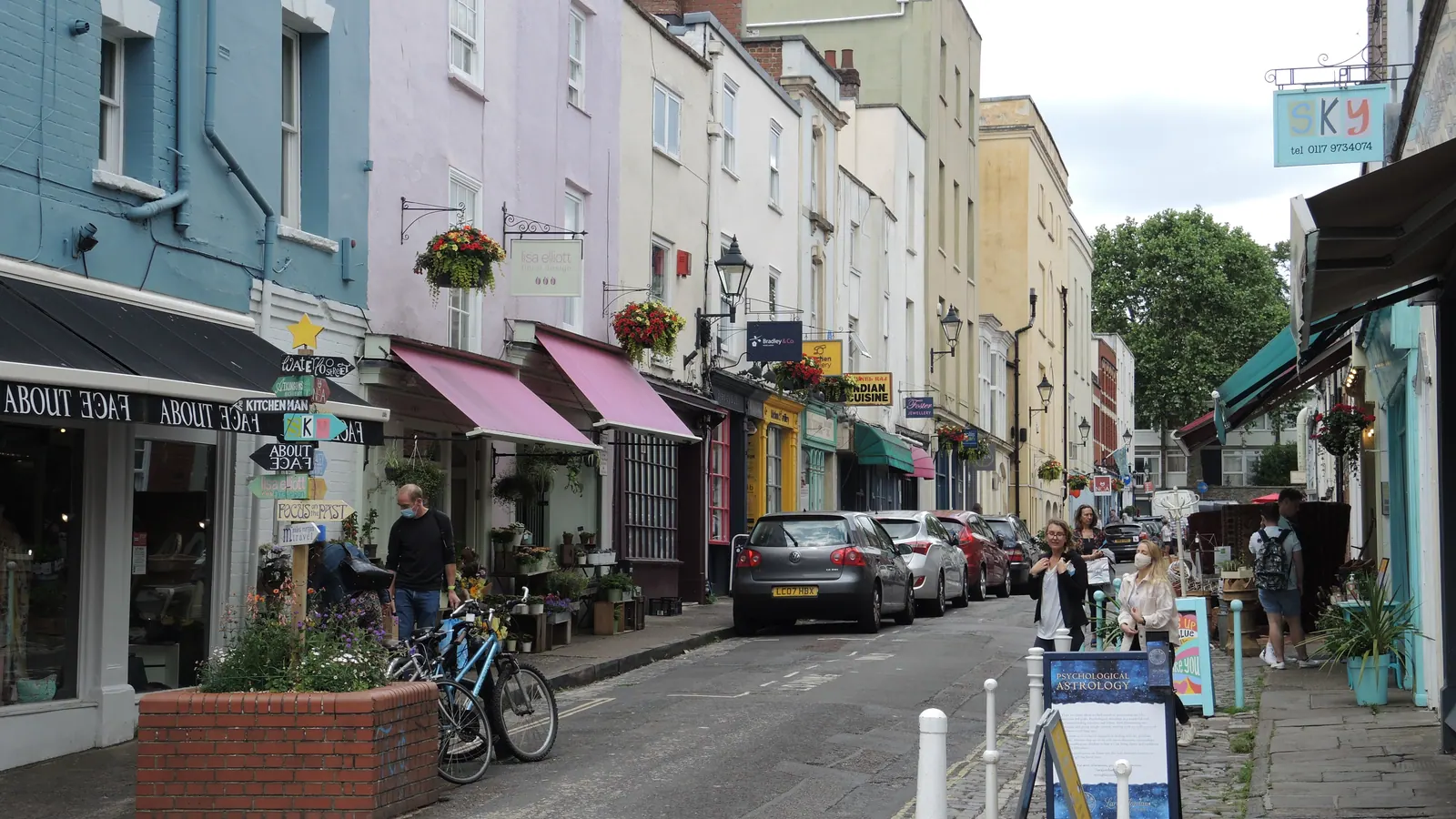 Workwear printing in Clifton, Bristol Clifton, near Bristol in Bristol — the area Net-workwear supplies with branded workwear and embroidered uniforms