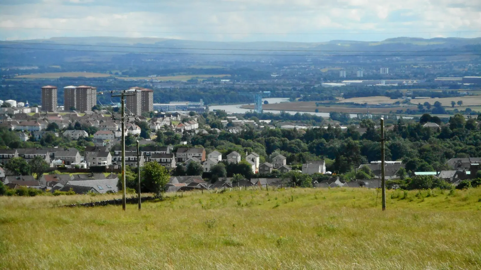 Workwear printing in Clydebank, Scotland Clydebank, near Glasgow in Scotland — the area Net-workwear supplies with branded workwear and embroidered uniforms