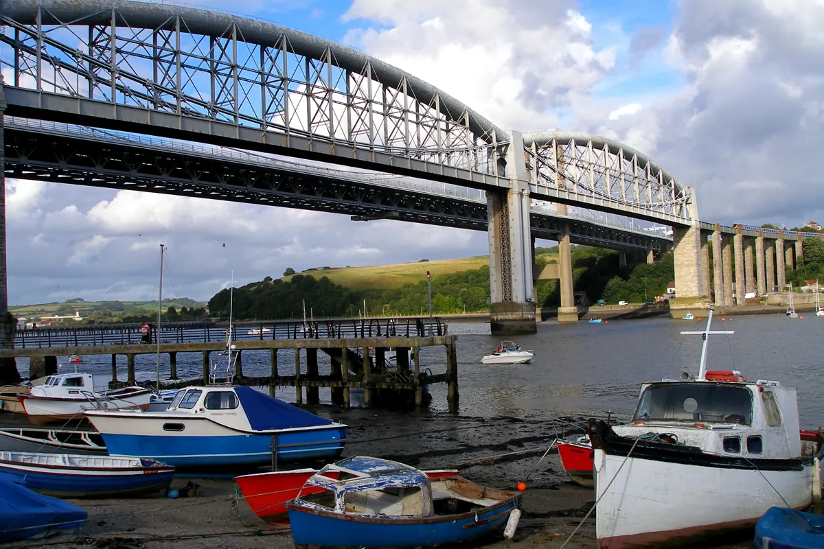 Workwear printing in Saltash, Devon Saltash, near Plymouth in Devon — the area Net-workwear supplies with branded workwear and embroidered uniforms