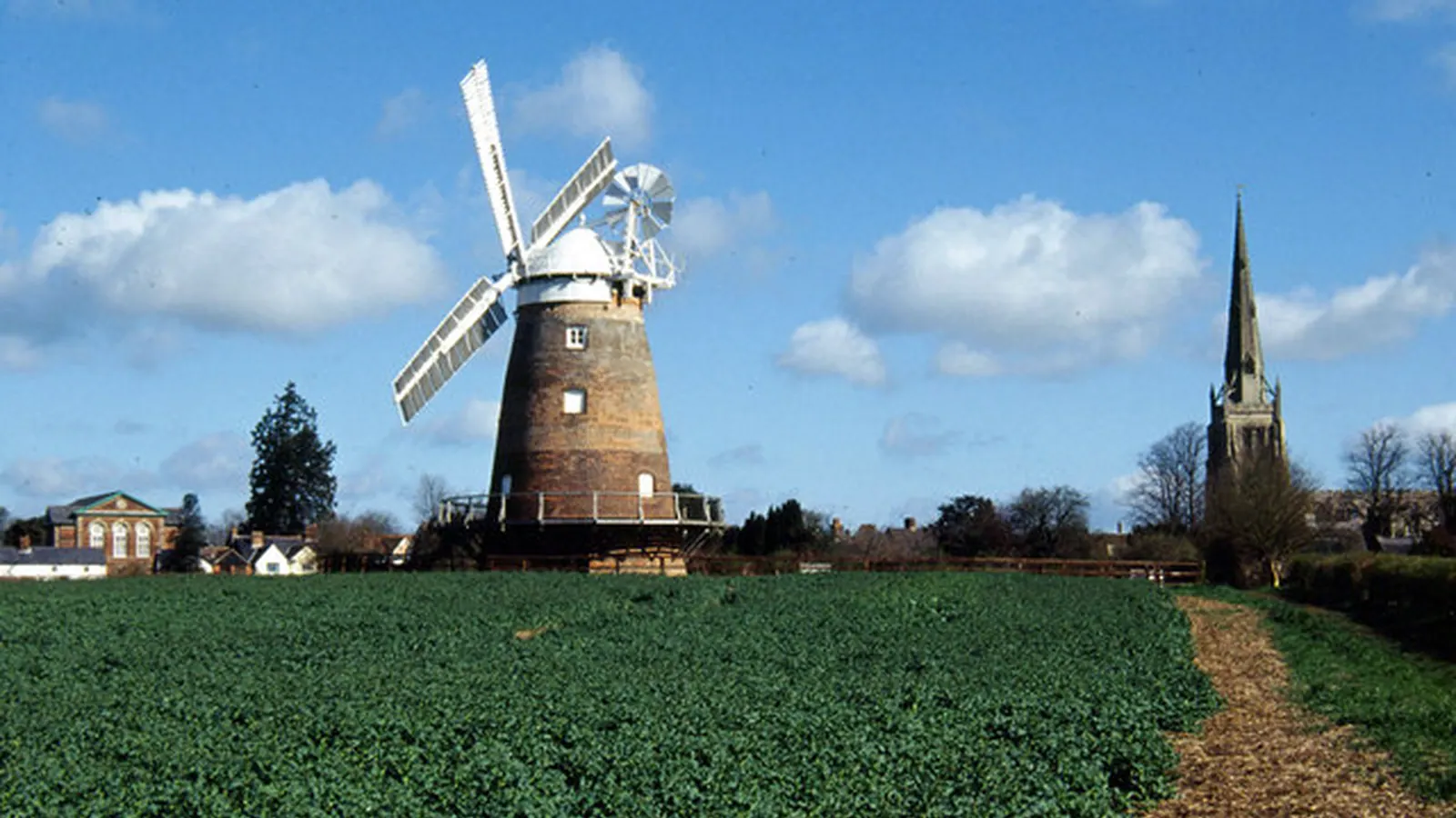 Workwear printing in Thaxted, Essex Thaxted, near Essex in Essex — the area Net-workwear supplies with branded workwear and embroidered uniforms
