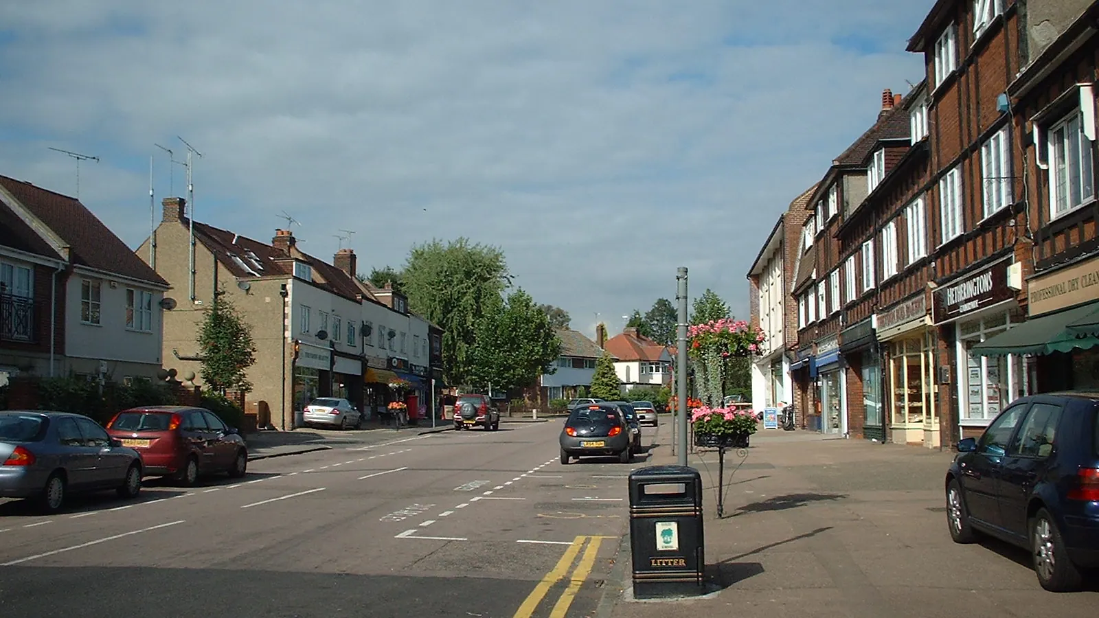 Workwear printing in Theydon Bois, Essex Theydon Bois, near Essex in Essex — the area Net-workwear supplies with branded workwear and embroidered uniforms