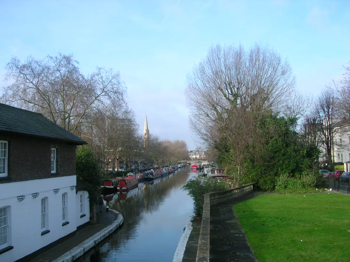 Workwear printing in Maida Vale, Greater London Maida Vale, near London in Greater London — the area Net-workwear supplies with branded workwear and embroidered uniforms
