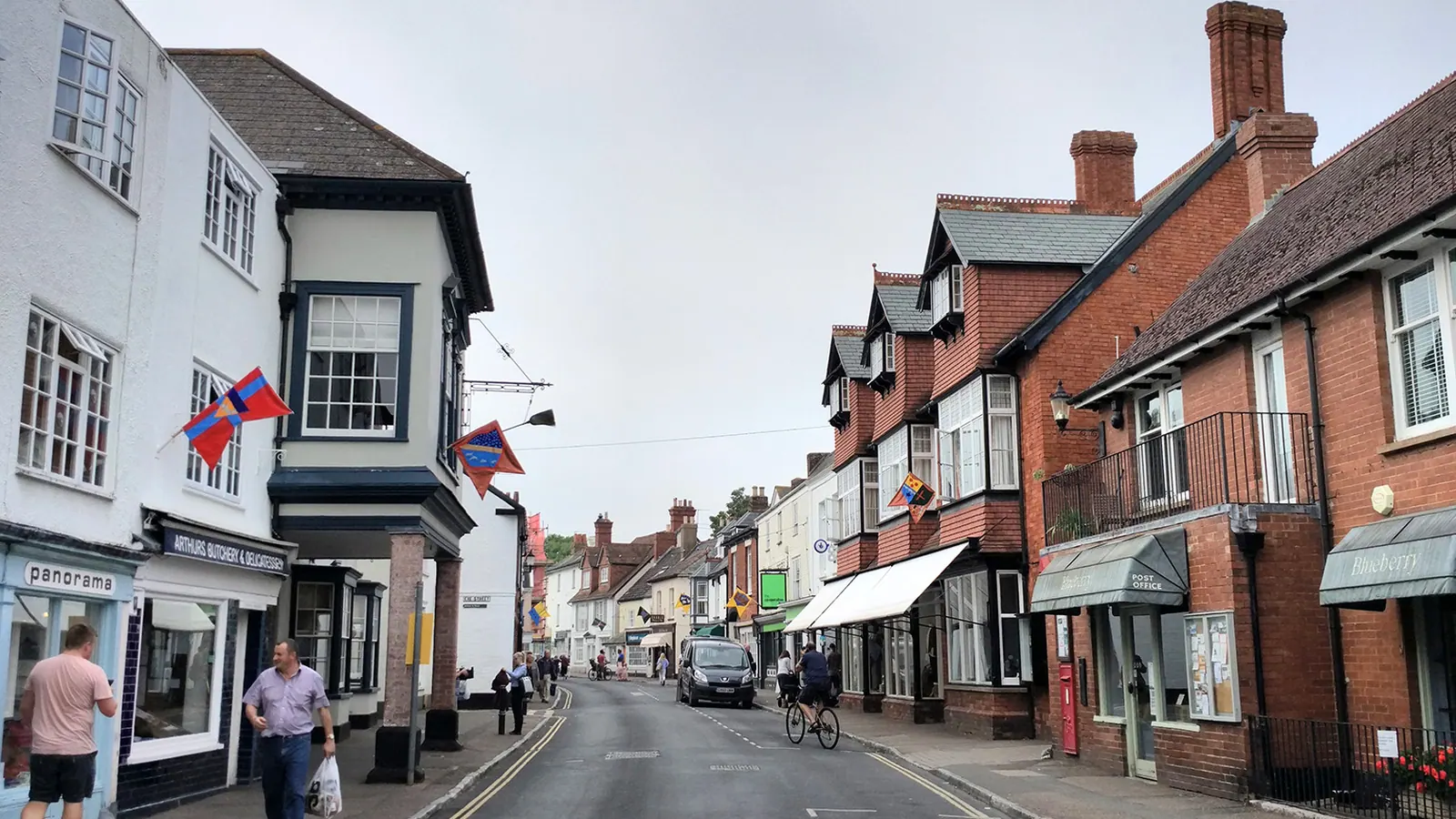 Workwear printing in Topsham, Devon Topsham, near Exeter in Devon — the area Net-workwear supplies with branded workwear and embroidered uniforms