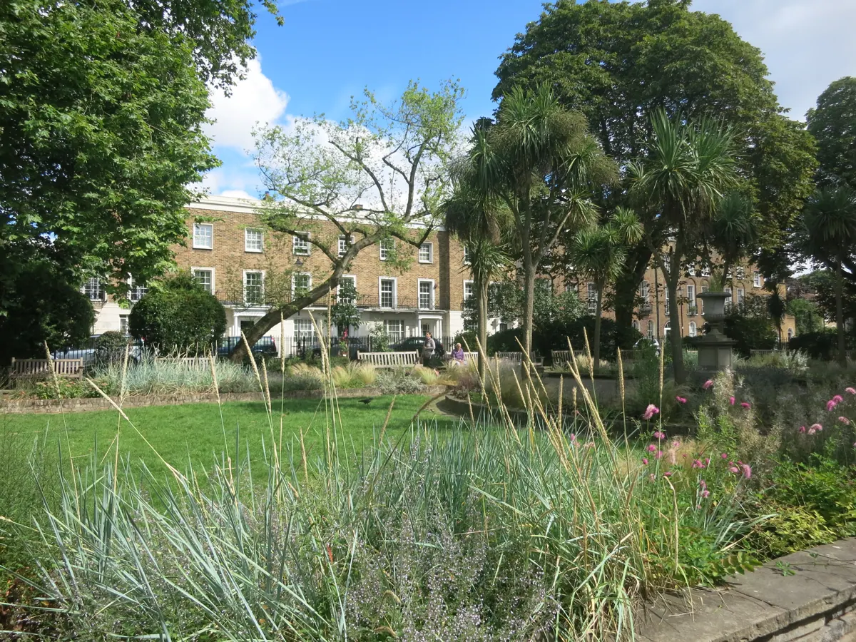 Workwear printing in Canonbury, Greater London Canonbury, near London in Greater London — the area Net-workwear supplies with branded workwear and embroidered uniforms