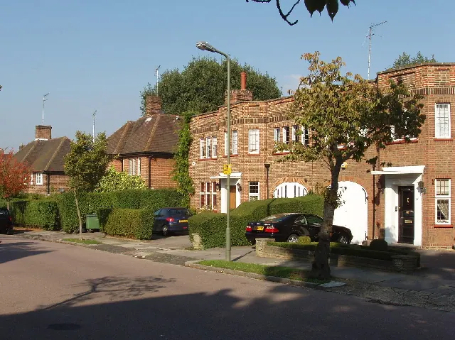 Workwear printing in Hampstead, Greater London Hampstead, near London in Greater London — the area Net-workwear supplies with branded workwear and embroidered uniforms